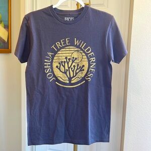 Joshua Tree Wilderness Gray great t-shirt NWT small California Desert 🌵 Parks